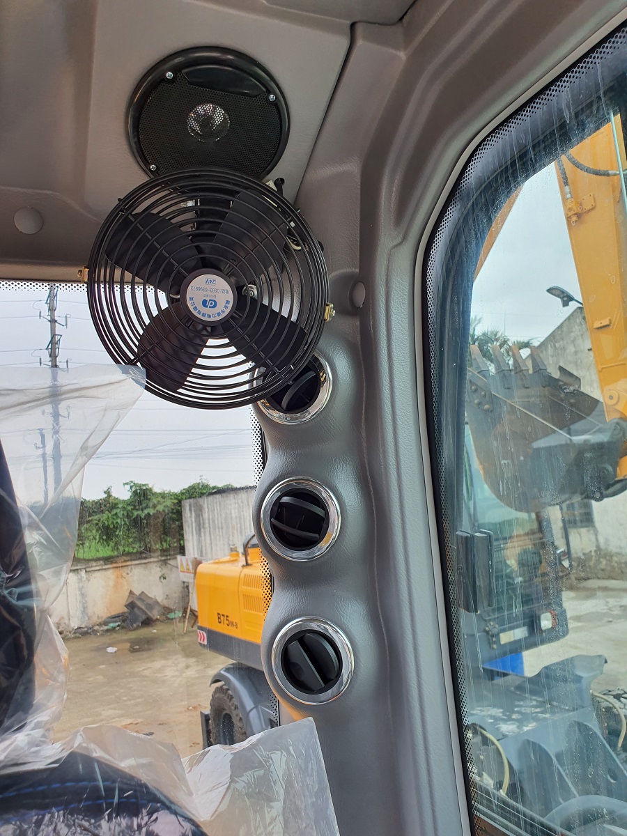 Xúc Đào Bánh Lốp TQ Mới Hàng Chính Hãng Giá Tốt