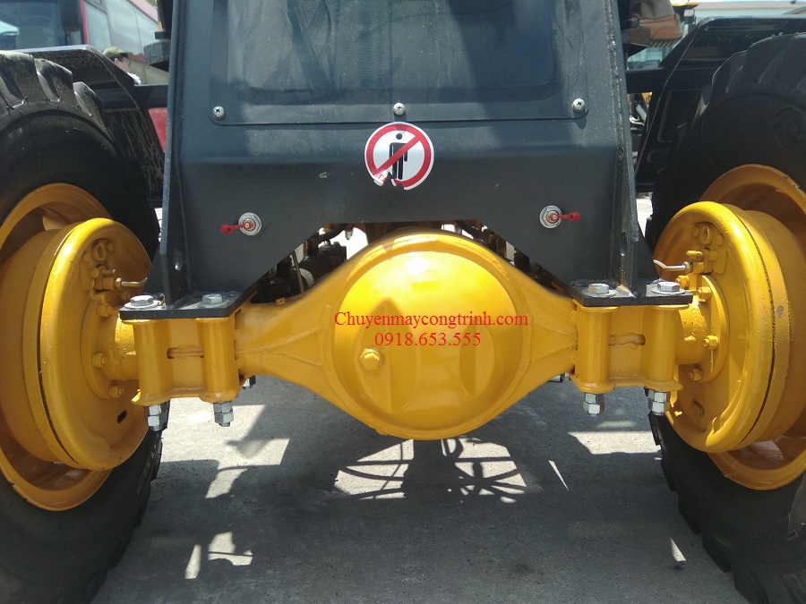 Máy xúc lật mới giá rẻ hơn máy cũ - Cty Hải Âu