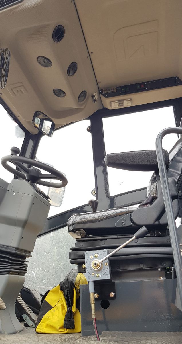 Mua Bán Xe Lu Rung Liugong CLG6114E Giá Tốt - Cty Hải Âu