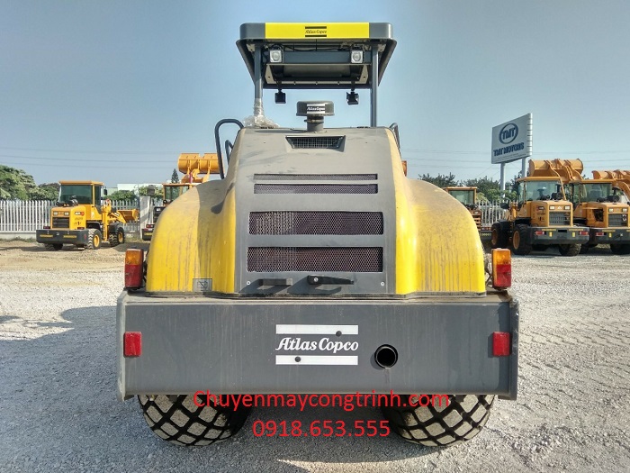 Xe lu rung Dynapac CA250D