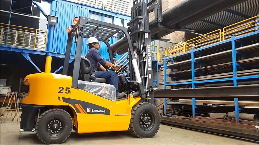 Xe Nâng Dầu 2.5 Tấn LiuGong CPCD25 - xe nâng LiuGong