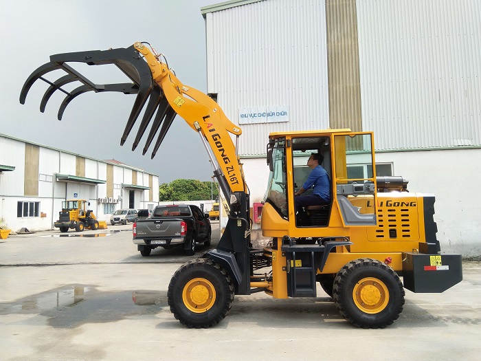 Máy xúc lật gắp gỗ Laigong ZL16T-LF ( SP bán chạy nhất )