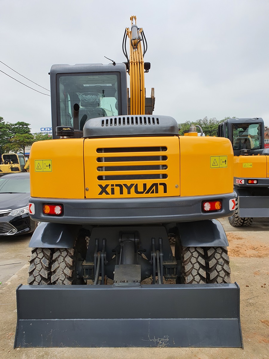 Xúc Đào Bánh Lốp TQ Mới Hàng Chính Hãng Giá Tốt
