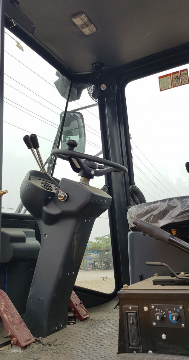 Xúc Lật Liugong CLG818C gầu 1.3m3 - Cty Hải Âu Giá Tốt