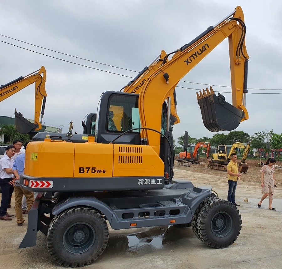 Xúc Đào Bánh Lốp TQ Mới Hàng Chính Hãng Giá Tốt