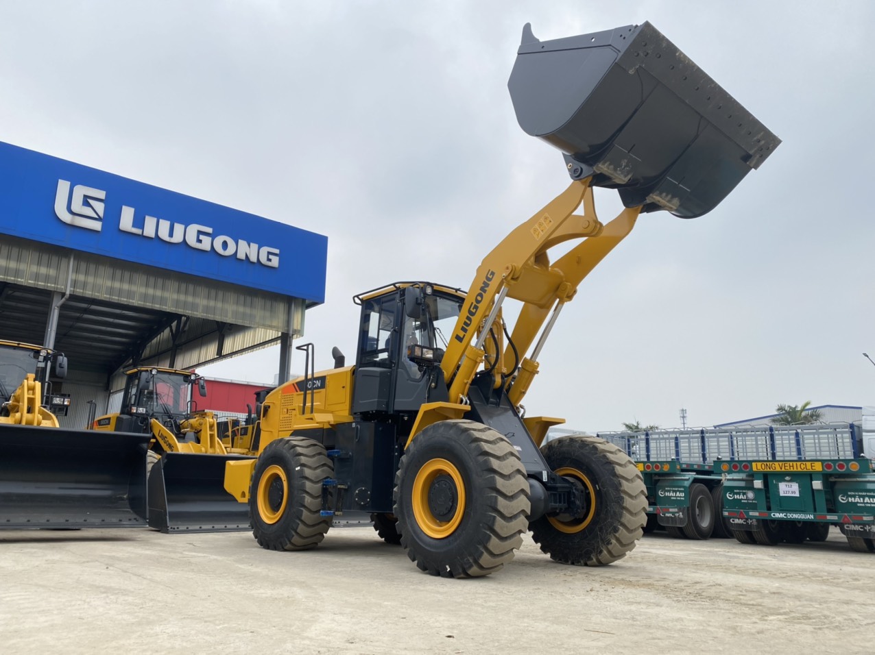 Máy Xúc Lật Liugong Gầu 3.5 Khối ( 3.5m3 ) - Giá tốt 2025