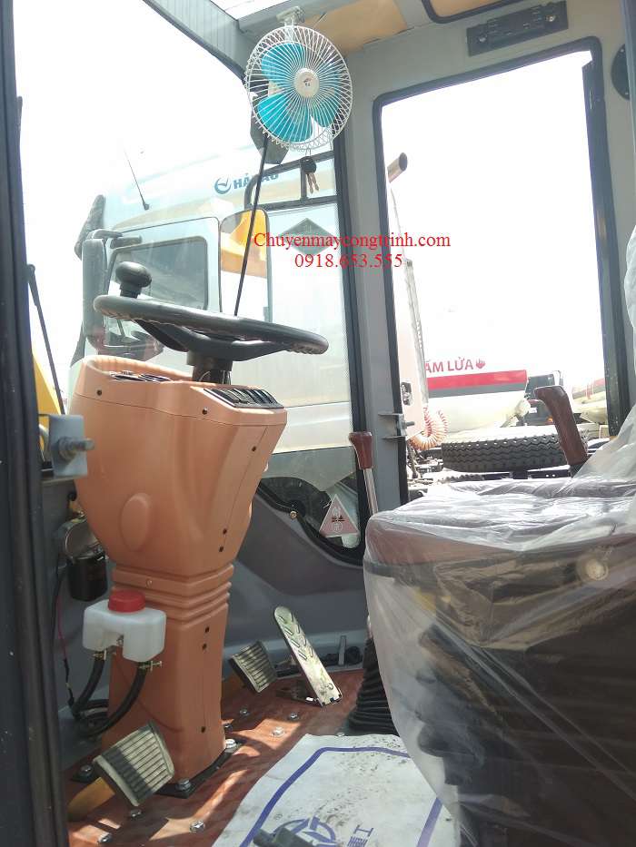 Máy xúc lật nhỏ JingYu ZL918 gầu 0.35m3 giá rẻ - Hải Âu