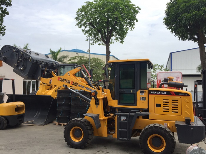 Máy Xúc Lật Quét Rác Giá Tốt - Cty Hải Âu