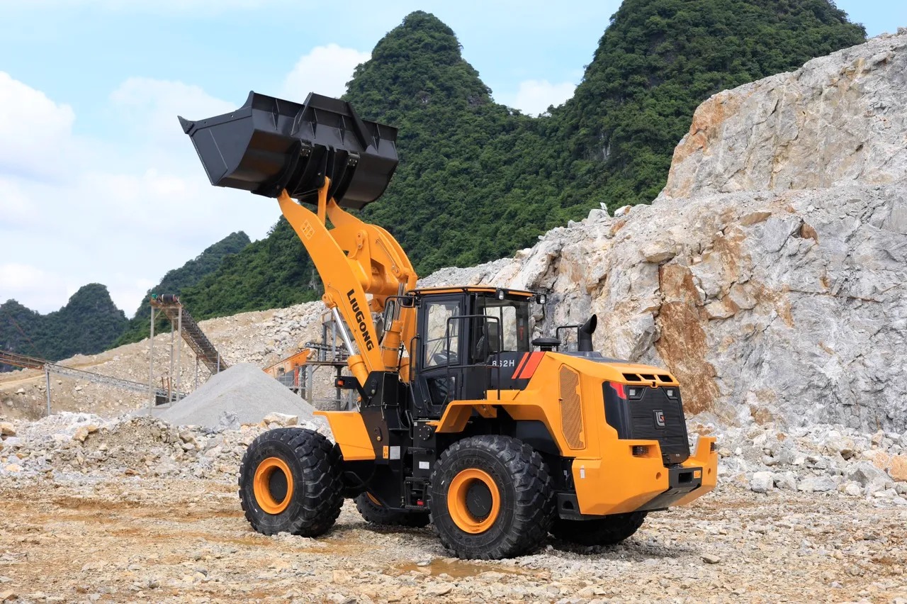 Thông tin về máy xúc lật Liugong CLG862H